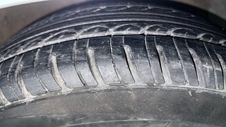 Used 2017 Hyundai Grand i10 [2017-2020] Asta 1.2 Kappa VTVT Petrol Manual tyres RIGHT FRONT TYRE TREAD VIEW