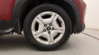 Used 2020 Kia Sonet HTK Plus 1.0 iMT Petrol Manual tyres RIGHT FRONT TYRE RIM VIEW