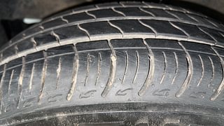 Used 2016 Maruti Suzuki Baleno [2015-2019] Delta Petrol Petrol Manual tyres LEFT FRONT TYRE TREAD VIEW