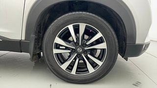 Used 2019 Nissan Kicks [2018-2020] XV Diesel Diesel Manual tyres RIGHT FRONT TYRE RIM VIEW