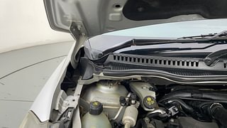 Used 2019 Nissan Kicks [2018-2020] XV Diesel Diesel Manual engine ENGINE RIGHT SIDE HINGE & APRON VIEW