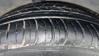 Used 2022 Hyundai New i20 Asta (O) 1.2 MT Petrol Manual tyres RIGHT REAR TYRE TREAD VIEW