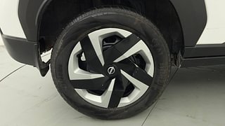 Used 2023 Nissan Magnite XL Petrol Manual tyres RIGHT REAR TYRE RIM VIEW