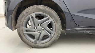 Used 2022 Hyundai New i20 Sportz 1.2 MT Petrol Manual tyres RIGHT REAR TYRE RIM VIEW