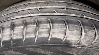 Used 2013 Maruti Suzuki Alto 800 [2012-2016] Lxi Petrol Manual tyres LEFT FRONT TYRE TREAD VIEW