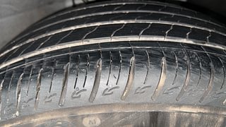 Used 2022 Hyundai Venue N-Line N8 DCT Petrol Automatic tyres RIGHT FRONT TYRE TREAD VIEW