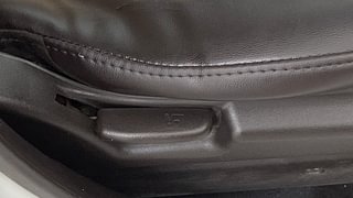 Used 2012 Hyundai Santro Xing [2007-2014] GLS Petrol Manual top_features Seat adjustment