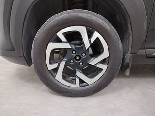 Used 2021 Nissan Magnite XV Turbo Petrol Manual tyres LEFT FRONT TYRE RIM VIEW
