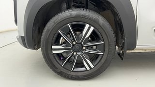 Used 2022 Renault Kwid CLIMBER 1.0 AMT Petrol Automatic tyres LEFT FRONT TYRE RIM VIEW