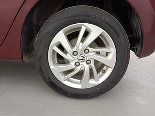 Used 2017 honda Jazz V CVT Petrol Automatic tyres LEFT REAR TYRE RIM VIEW