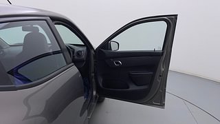 Used 2018 Renault Kwid [2015-2019] 1.0 RXT AMT Petrol Automatic interior RIGHT FRONT DOOR OPEN VIEW