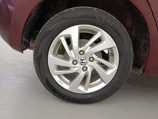 Used 2017 honda Jazz V CVT Petrol Automatic tyres RIGHT REAR TYRE RIM VIEW