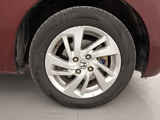 Used 2017 honda Jazz V CVT Petrol Automatic tyres RIGHT FRONT TYRE RIM VIEW
