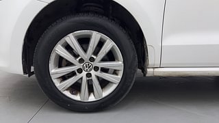 Used 2013 Volkswagen Polo [2010-2014] Highline 1.2 (D) Diesel Manual tyres LEFT FRONT TYRE RIM VIEW