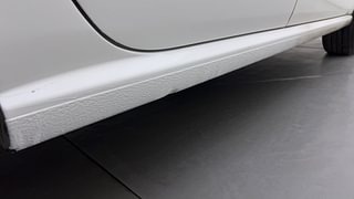 Used 2013 Volkswagen Polo [2010-2014] Highline 1.2 (D) Diesel Manual dents MINOR SCRATCH