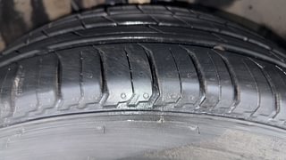 Used 2013 Volkswagen Polo [2010-2014] Highline 1.2 (D) Diesel Manual tyres RIGHT FRONT TYRE TREAD VIEW