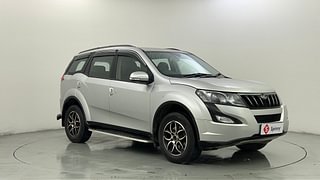 Used 2015 Mahindra XUV500 [2015-2018] W6 Diesel Manual exterior RIGHT FRONT CORNER VIEW