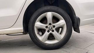 Used 2015 Skoda Rapid [2011-2016] Ambition Diesel MT Diesel Manual tyres LEFT REAR TYRE RIM VIEW