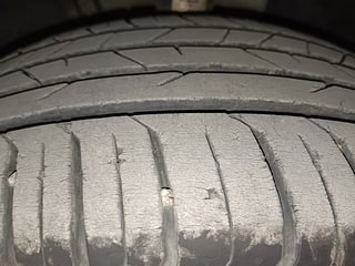 Used 2022 Skoda Slavia Ambition 1.0L TSI MT Petrol Manual tyres RIGHT FRONT TYRE TREAD VIEW