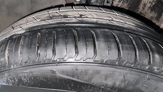 Used 2013 Volkswagen Polo [2010-2014] Highline 1.2 (D) Diesel Manual tyres LEFT FRONT TYRE TREAD VIEW