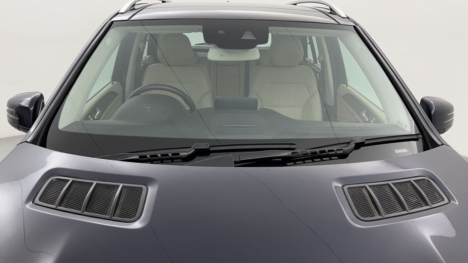 New Mercedes-Benz GLE exterior FRONT WINDSHIELD VIEW