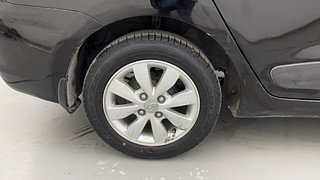 Used 2015 Hyundai Xcent [2014-2017] SX Petrol Petrol Manual tyres RIGHT REAR TYRE RIM VIEW