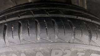 Used 2020 Renault Kwid 1.0 RXT SCE Petrol Manual tyres RIGHT REAR TYRE TREAD VIEW