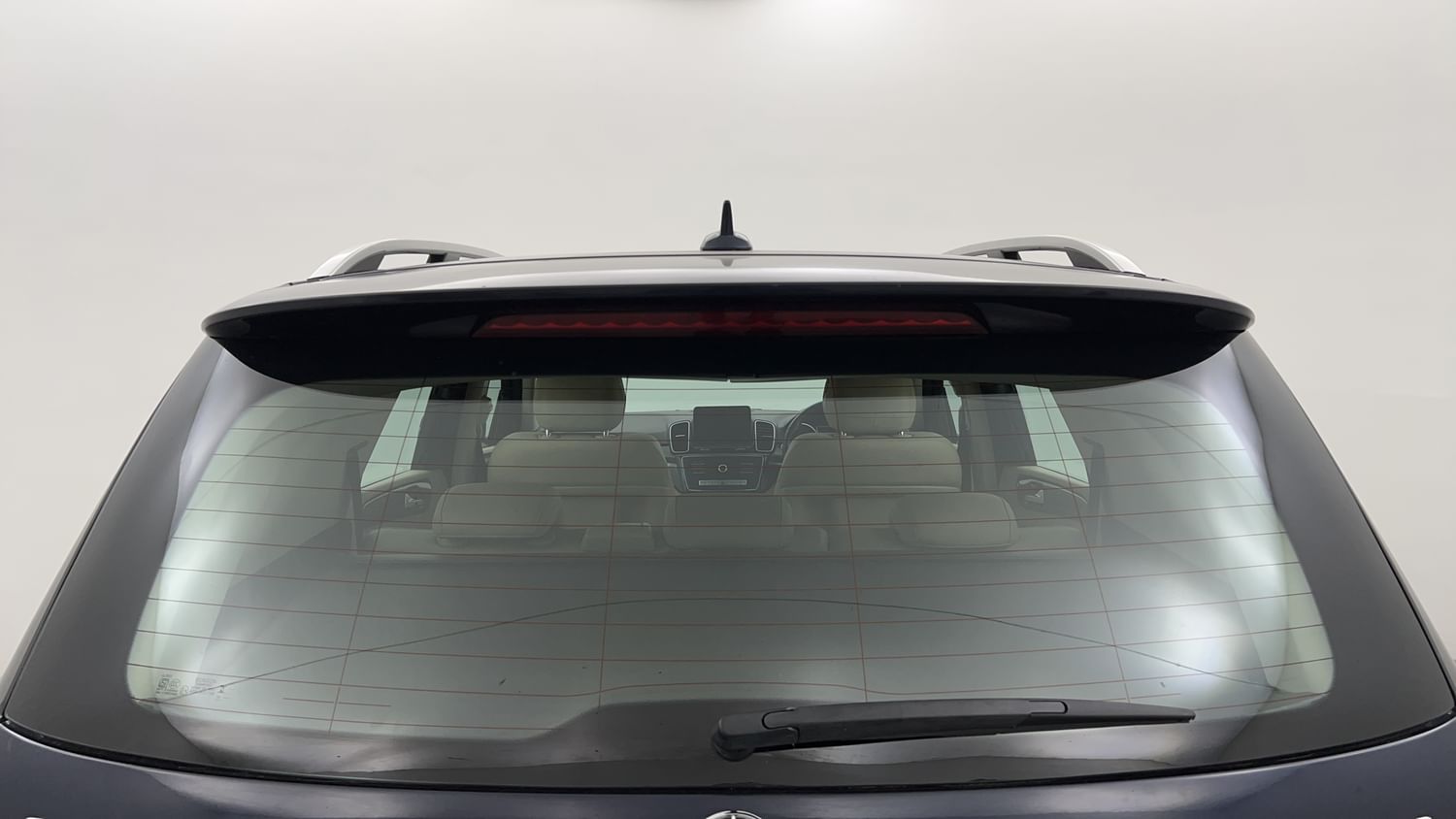 New Mercedes-Benz GLE exterior BACK WINDSHIELD VIEW