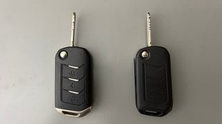 Used 2020 Mahindra Bolero B6 (O) Diesel Manual extra CAR KEY VIEW