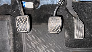 Used 2016 Maruti Suzuki Vitara Brezza [2016-2020] ZDi Diesel Manual interior PEDALS VIEW