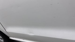 Used 2018 Volkswagen Ameo [2016-2020] Highline1.2L Plus (P) Petrol Manual dents MINOR SCRATCH