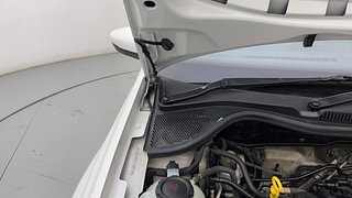 Used 2018 Volkswagen Ameo [2016-2020] Highline1.2L Plus (P) Petrol Manual engine ENGINE RIGHT SIDE HINGE & APRON VIEW