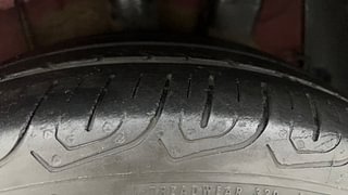 Used 2014 Hyundai Xcent [2014-2017] SX AT (O) Petrol Petrol Automatic tyres LEFT REAR TYRE TREAD VIEW