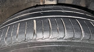 Used 2014 Maruti Suzuki Ertiga [2012-2015] ZXi Petrol Manual tyres RIGHT FRONT TYRE TREAD VIEW