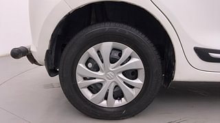 Used 2021 Maruti Suzuki Swift VXI AMT Petrol Automatic tyres RIGHT REAR TYRE RIM VIEW