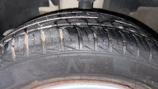 Used 2020 Renault Kwid RXT Petrol Manual tyres LEFT FRONT TYRE TREAD VIEW