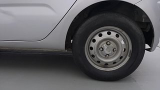 Used 2013 Hyundai i10 [2010-2016] Era Petrol Petrol Manual tyres LEFT REAR TYRE RIM VIEW