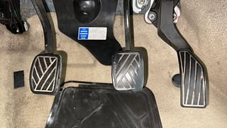 Used 2014 Maruti Suzuki Ertiga [2012-2015] ZXi Petrol Manual interior PEDALS VIEW