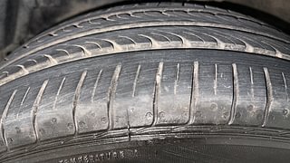 Used 2014 Maruti Suzuki Ertiga [2012-2015] ZXi Petrol Manual tyres LEFT FRONT TYRE TREAD VIEW