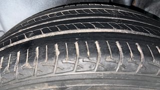 Used 2014 Maruti Suzuki Ertiga [2012-2015] ZXi Petrol Manual tyres LEFT REAR TYRE TREAD VIEW