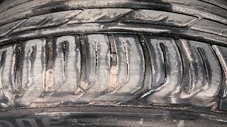 Used 2017 hyundai Tucson GLS 2WD AT Diesel Diesel Automatic tyres LEFT REAR TYRE TREAD VIEW