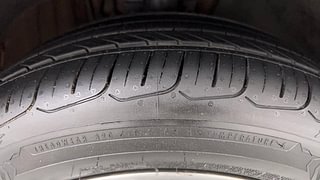 Used 2020 volkswagen Vento Highline Plus Petrol Petrol Manual tyres RIGHT FRONT TYRE TREAD VIEW