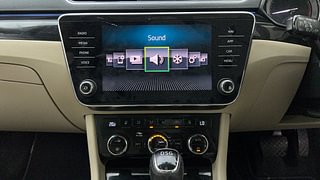 Used 2018 Skoda Superb [2016-2019] L&K TSI AT Petrol Automatic interior MUSIC SYSTEM & AC CONTROL VIEW