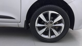 Used 2016 Hyundai Elite i20 [2014-2018] Asta 1.2 Petrol Manual tyres RIGHT FRONT TYRE RIM VIEW