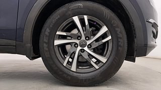 Used 2021 Mahindra XUV700 AX 5 Petrol MT 5 STR Petrol Manual tyres RIGHT FRONT TYRE RIM VIEW