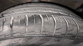 Used 2021 Kia Seltos GTX Plus AT Dual tone Diesel Diesel Automatic tyres RIGHT FRONT TYRE TREAD VIEW