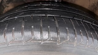 Used 2016 Maruti Suzuki Baleno [2015-2019] Zeta AT Petrol Petrol Automatic tyres LEFT FRONT TYRE TREAD VIEW