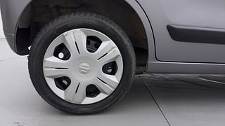 Used 2017 Maruti Suzuki Wagon R 1.0 [2010-2019] VXi Petrol Manual tyres RIGHT REAR TYRE RIM VIEW