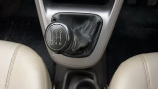 Used 2015 Hyundai i10 [2010-2016] Magna Petrol Petrol Manual interior GEAR  KNOB VIEW