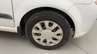 Used 2012 Chevrolet Spark [2007-2012] LT 1.0 Petrol Manual tyres RIGHT FRONT TYRE RIM VIEW